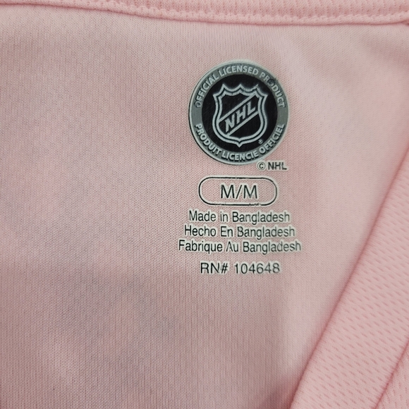 NHL Edmonton Oilers Pink V-Neck Short Sleeve Top Medium Sporty Hockey - Picture 5 of 6